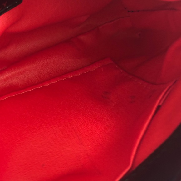 CC Black Quilted Leather Crossbody with Gold Chain - Picture 3 of 10